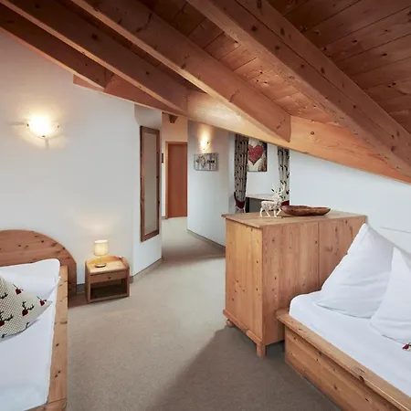 Maximilian Aparthotel