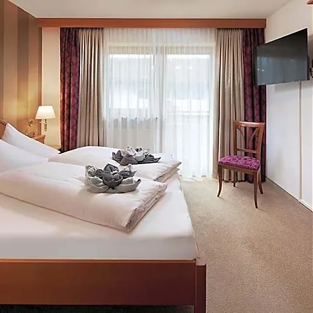 Apart-hotel Maximilian 4*