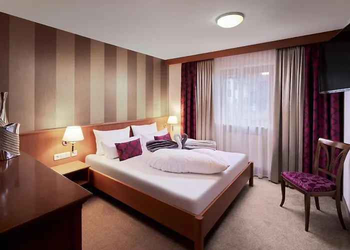 Maximilian Aparthotel