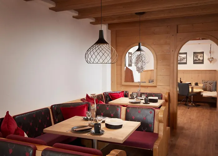 Aparthotel Maximilian 4*