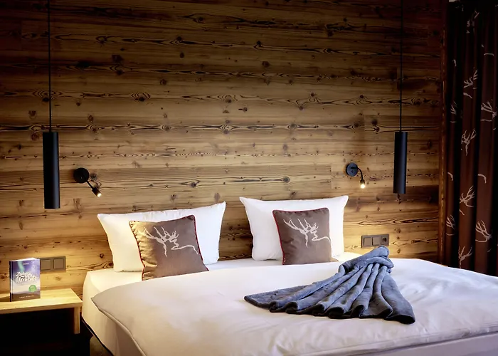 Maximilian Aparthotel 4*
